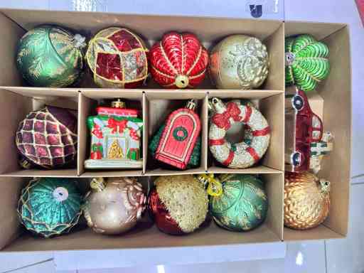 Ornamentos SET de 19 PCs — Navidad 2025