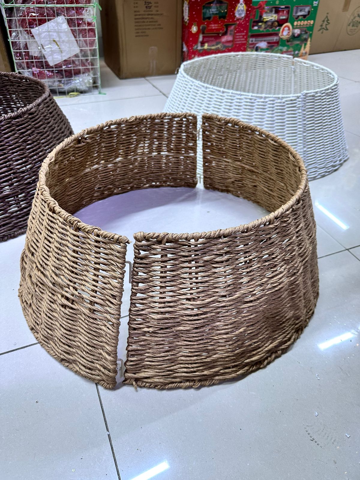 Canasta Beige de árbol Navideño (2 cuerpos)